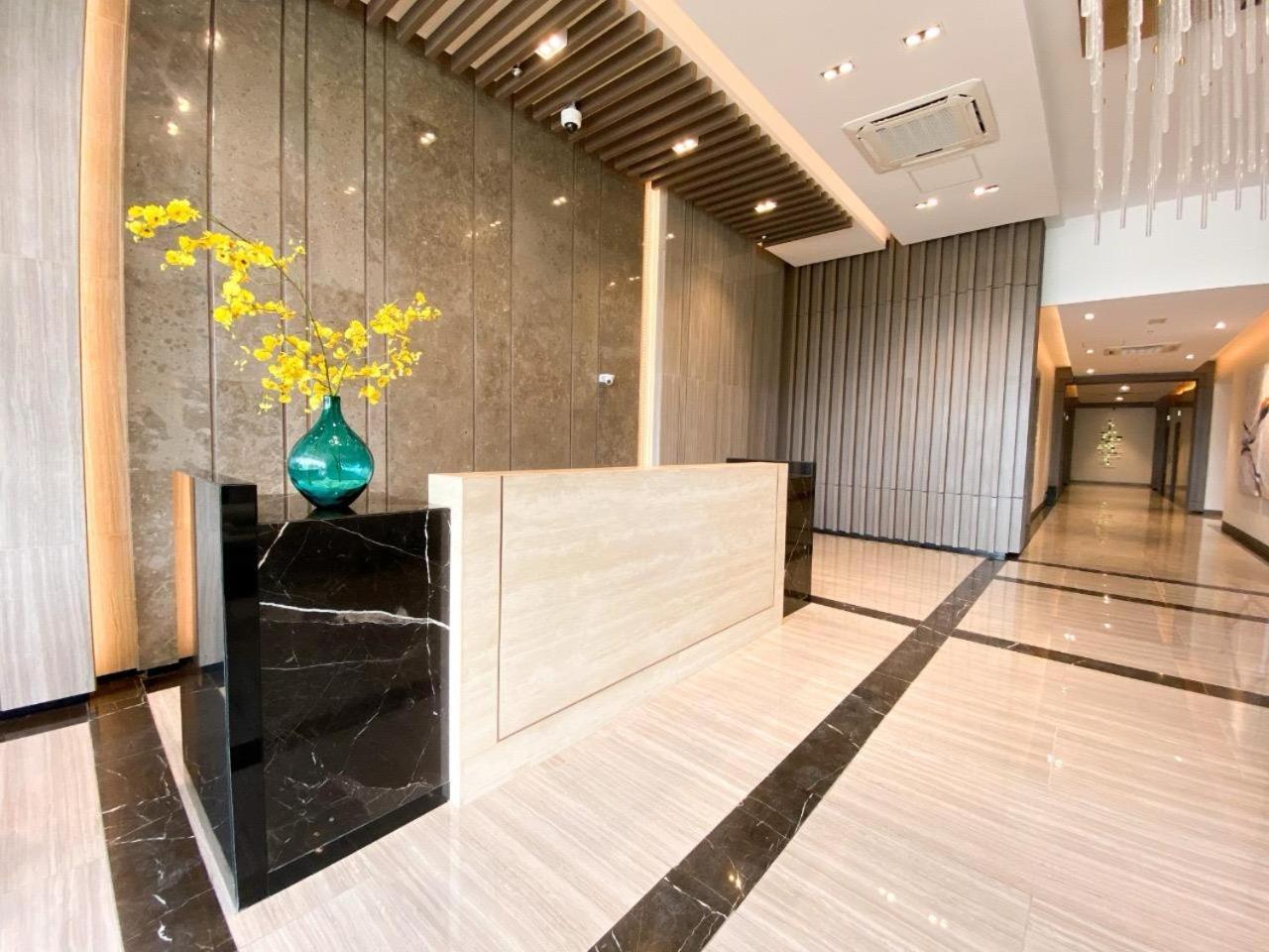 Uptown Parksuites Tower Two - Bgc Taguig, Manila Exterior foto